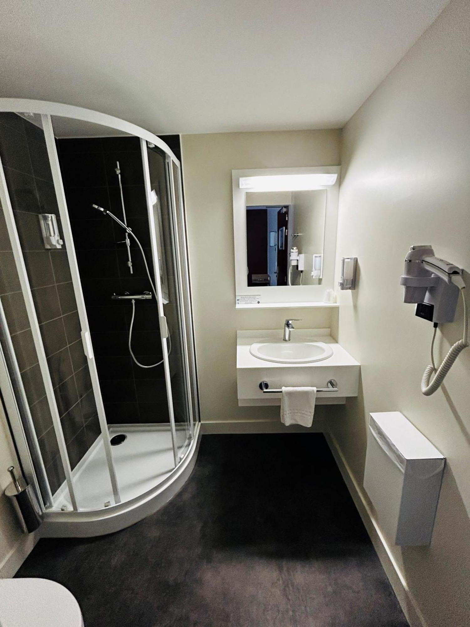 Hotel Wood Inn Bordeaux Aeroport Мериньяк Экстерьер фото
