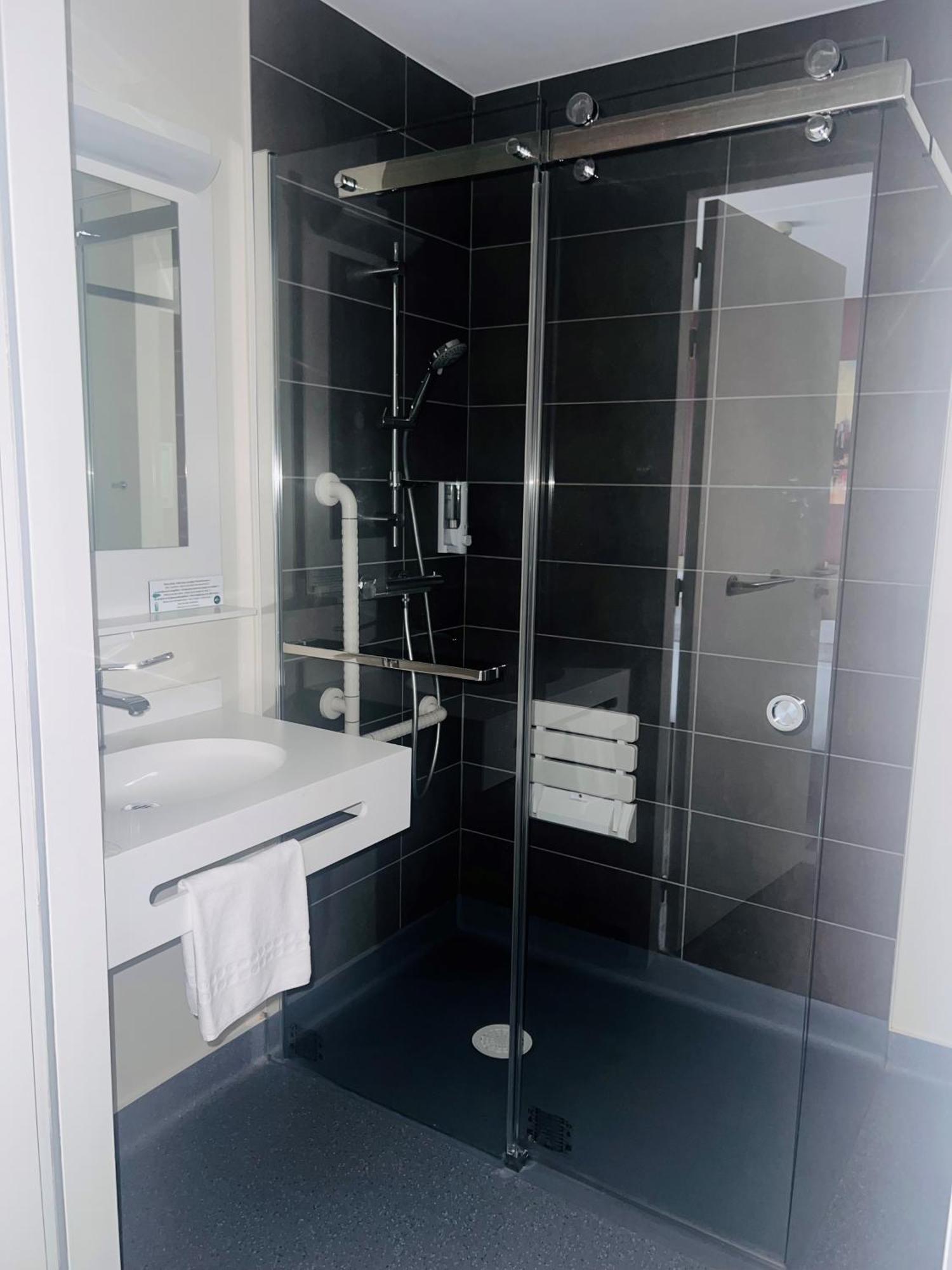 Hotel Wood Inn Bordeaux Aeroport Мериньяк Экстерьер фото