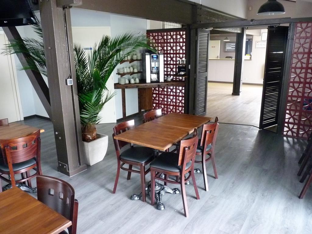 Hotel Wood Inn Bordeaux Aeroport Мериньяк Экстерьер фото